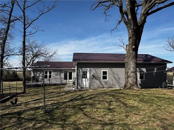 $370,000 | 21352 Highway 46, Maryville, MO 64468