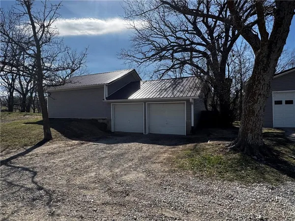 $370,000 | 21352 Highway 46, Maryville, MO 64468