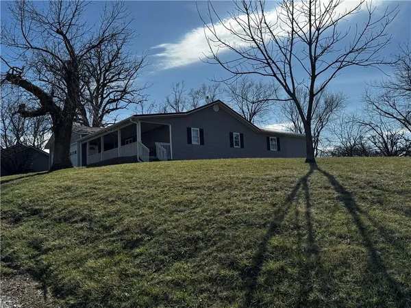 $370,000 | 21352 Highway 46, Maryville, MO 64468