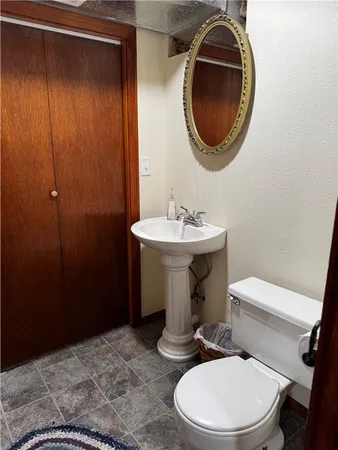 $370,000 | 21352 Highway 46, Maryville, MO 64468