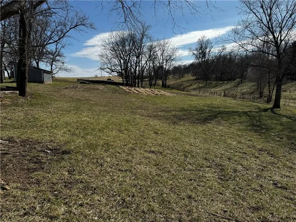 $370,000 | 21352 Highway 46, Maryville, MO 64468
