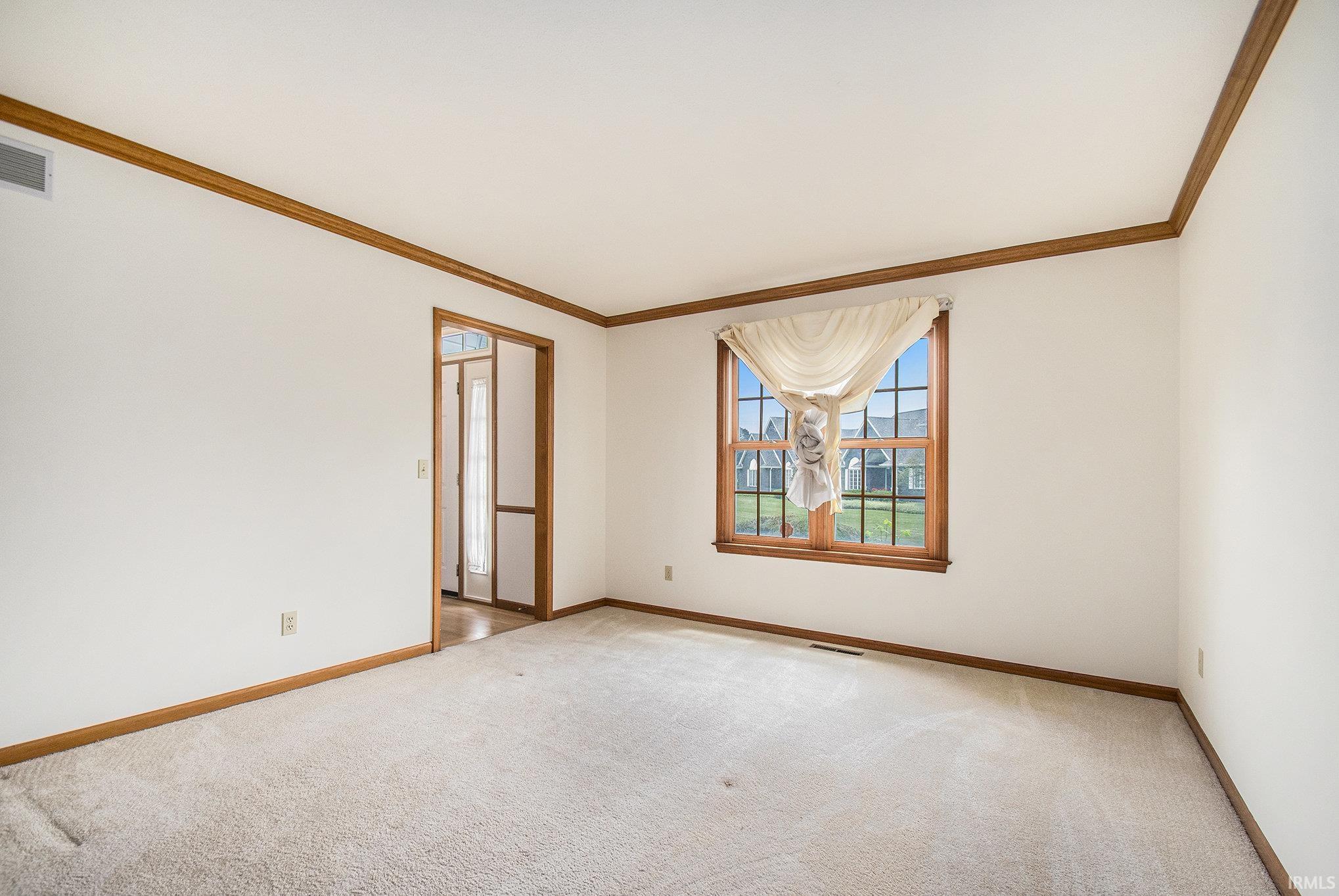52206 Filbert Road Granger, IN 46530 - Photo 5 of 36 Gallery Image 5