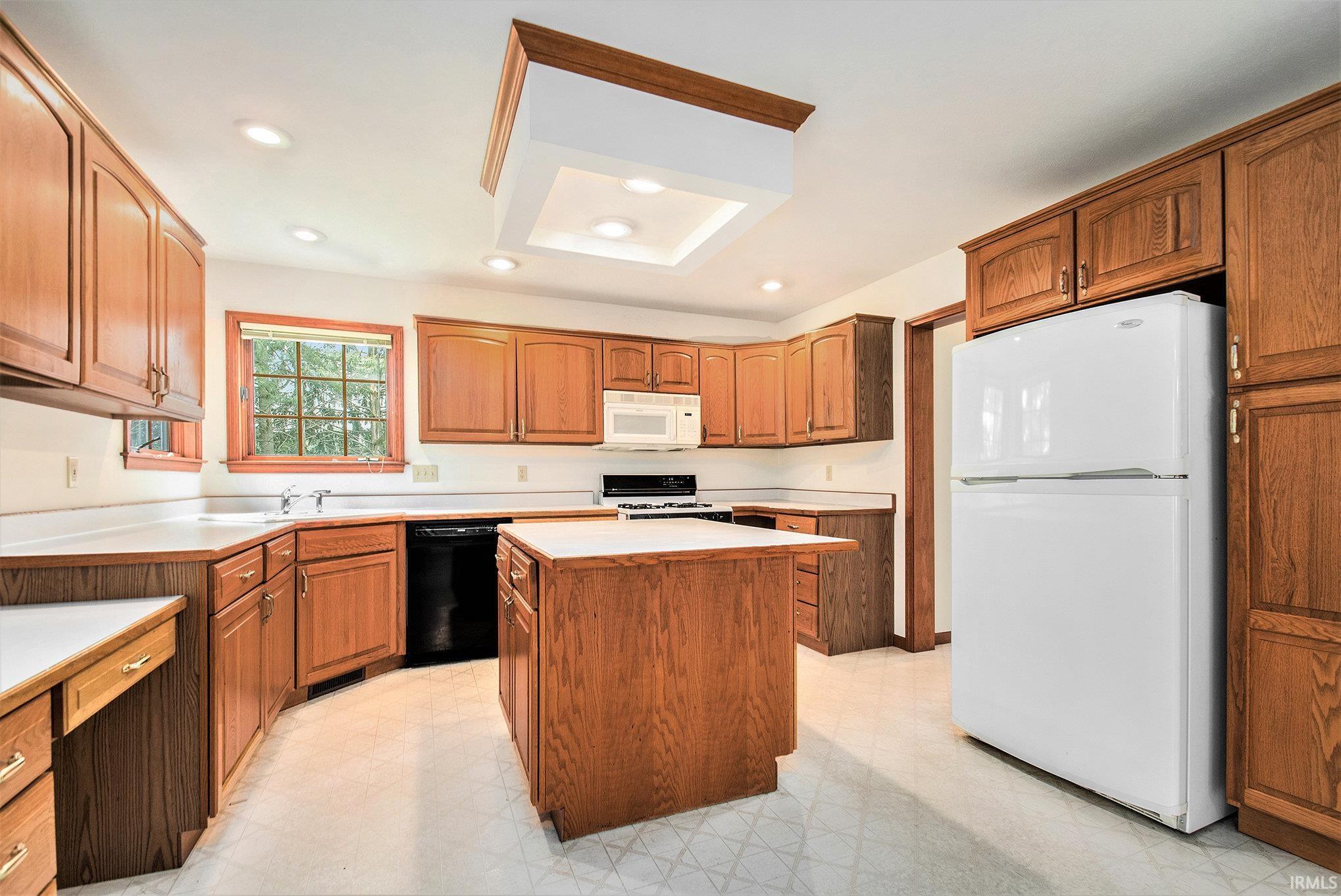 52206 Filbert Road Granger, IN 46530 - Photo 10 of 36 Gallery Image 10