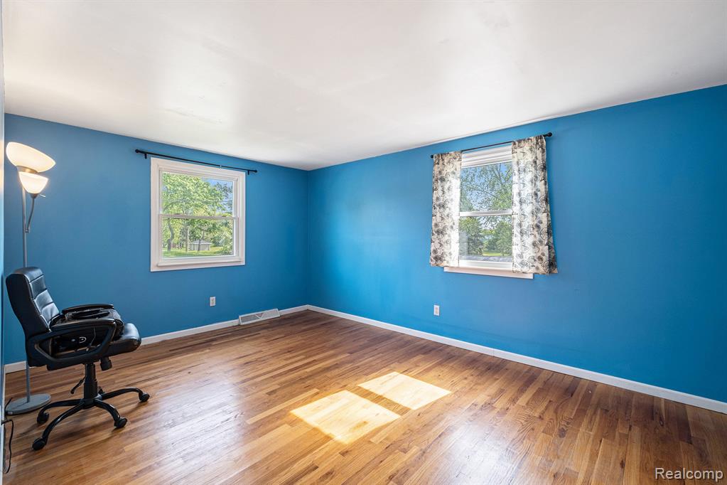 4371 East Cook Road Grand Blanc, MI 48439 - Photo 15 of 25
