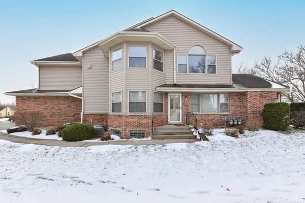 $369,000 | 110 Eagle Pointe Drive, Unit 3A, Delavan, WI 53115
