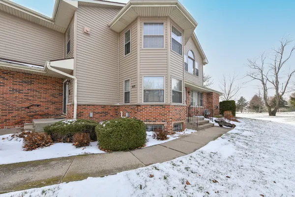 $369,000 | 110 Eagle Pointe Drive, Unit 3A, Delavan, WI 53115