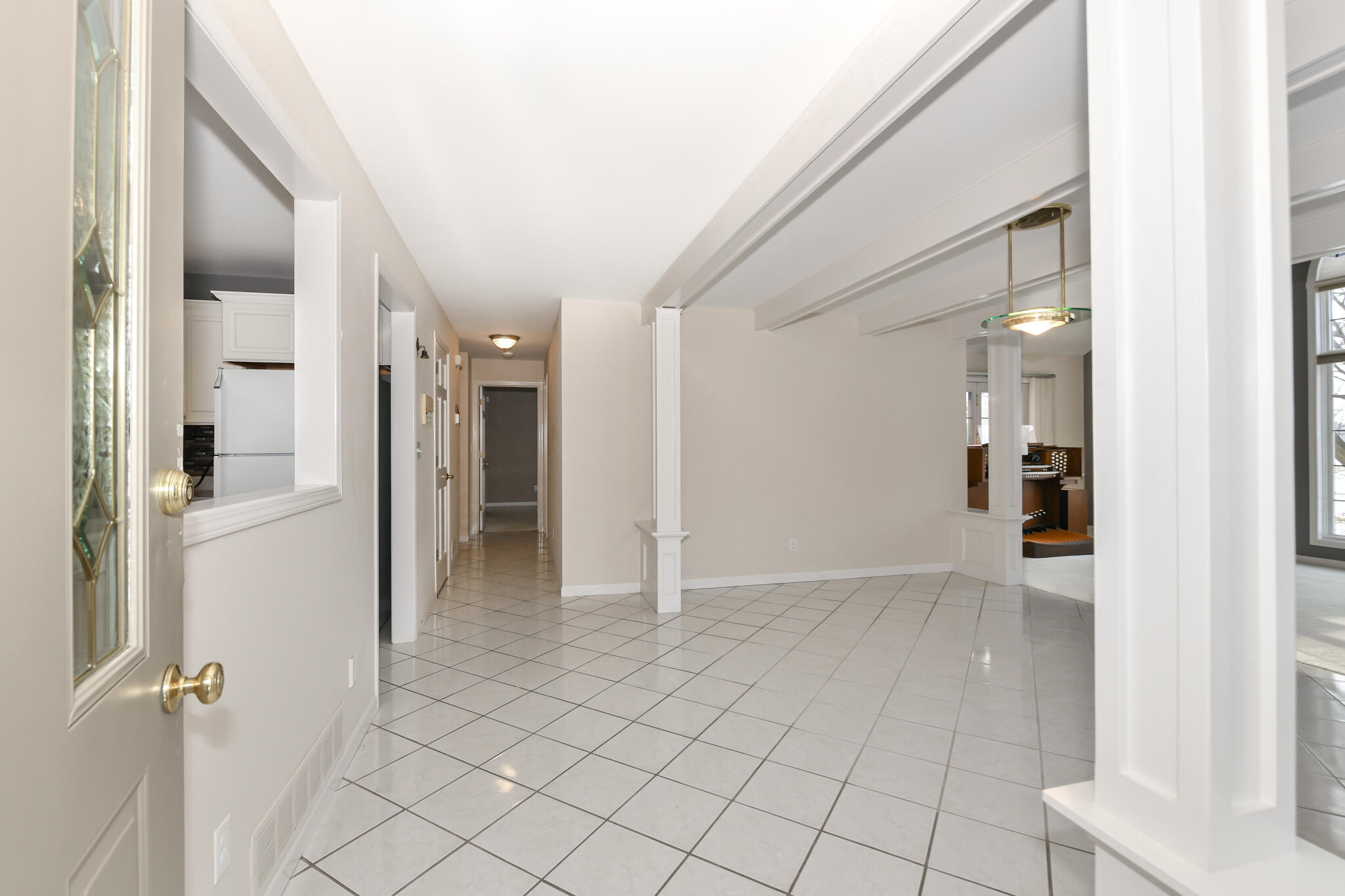 110 Eagle Pointe Drive, Unit 3A Delavan, WI 53115 - Photo 9 of 60 Bright and Cheery Entryway