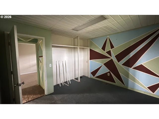 a black and white photo of a house