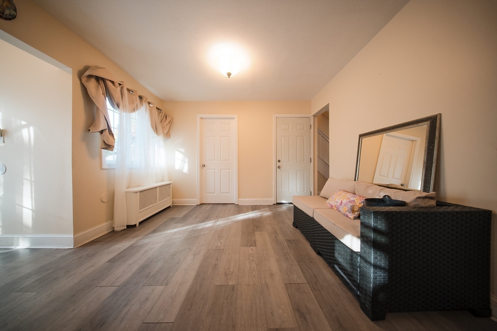 90 St James Circle Springfield, MA 01104 - Photo 8 of 23