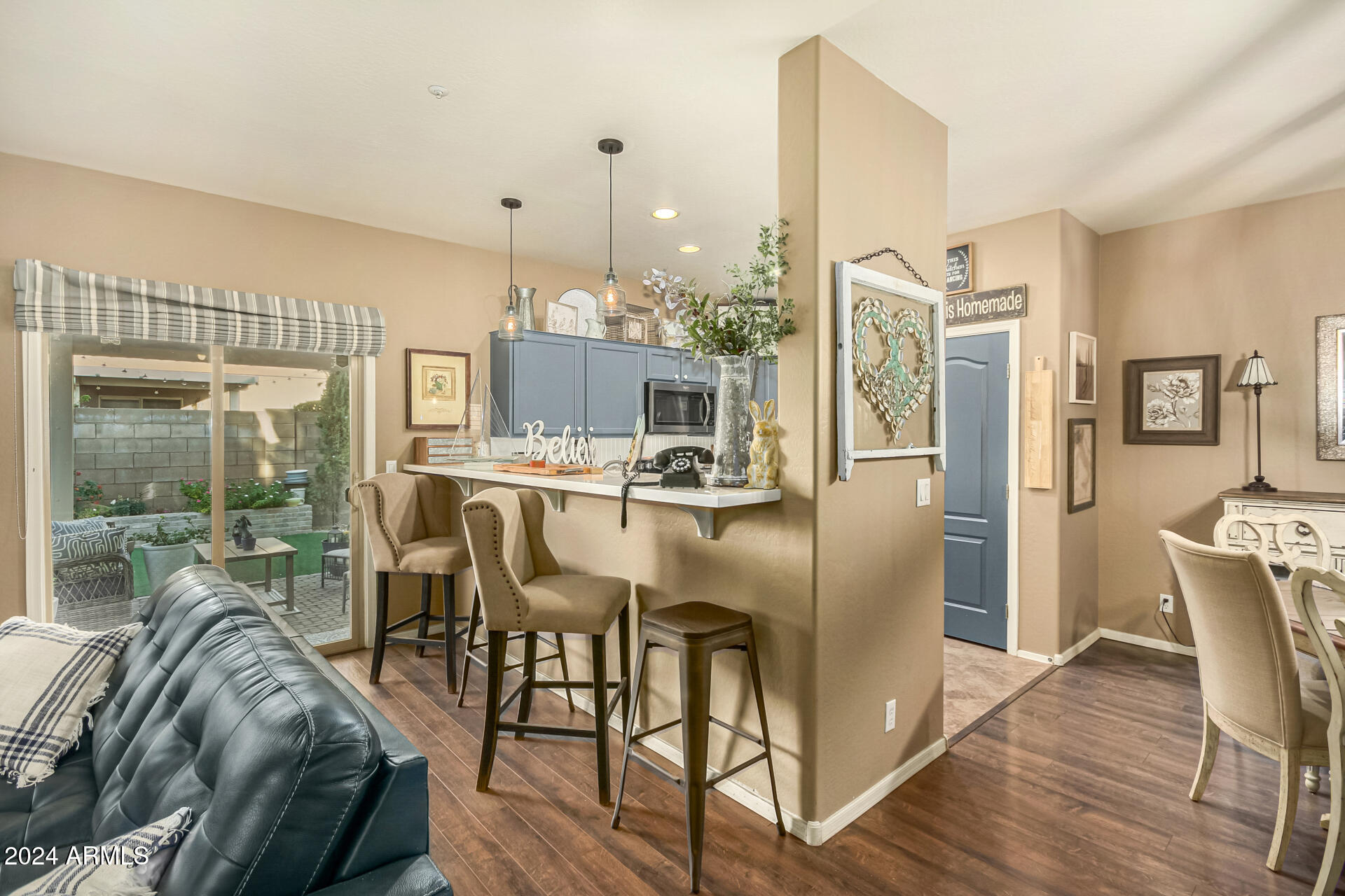 13349 North 87th Lane Peoria, AZ 85381 - Photo 4 of 18 09-87th