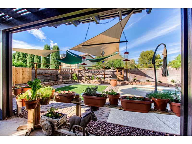 1904 Nuevo Road Henderson, NV 89014 - Photo 20 of 26 Patio/Deck.