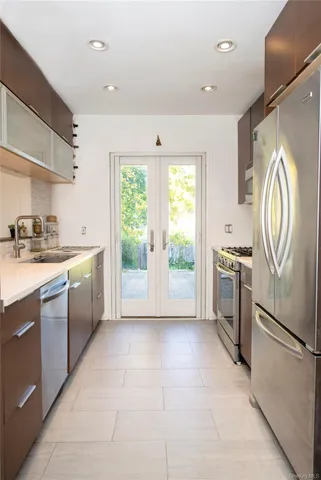 $1,375,000 | 301 Park Lane | Douglaston