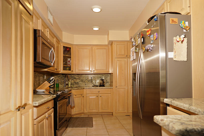 800 East Camino Real, Unit 4160 Boca Raton, FL 33432 - Photo 5 of 25 KITCHEN