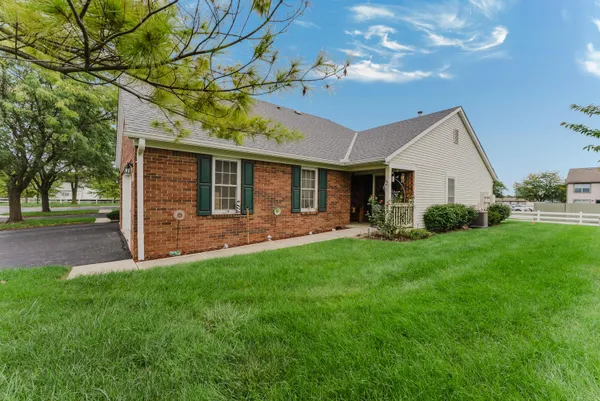 $260,000 | 1010 Acorn Bay Drive, Galloway, OH 43119