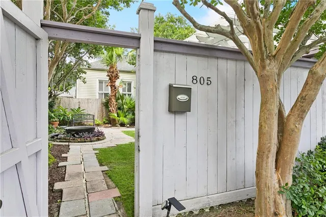 $730,000 | 803-05 Constantinople Street, New Orleans, LA 70115
