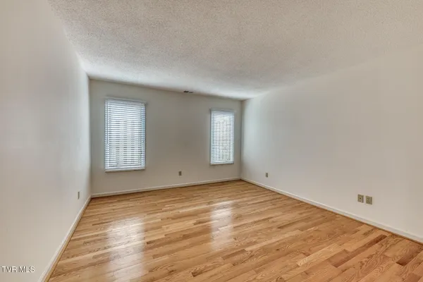 $250,000 | 600 Fleetwood Drive, Unit 404, Kingsport, TN 37660