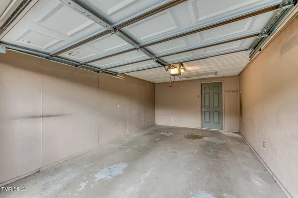 $250,000 | 600 Fleetwood Drive, Unit 404, Kingsport, TN 37660