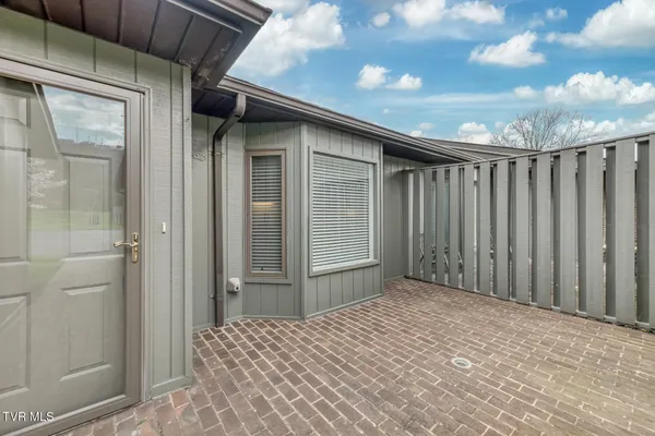 $250,000 | 600 Fleetwood Drive, Unit 404, Kingsport, TN 37660