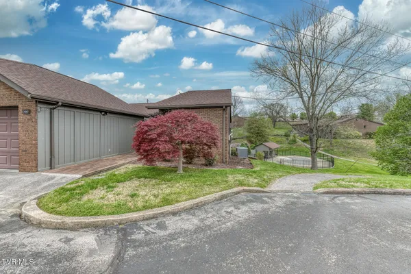 $250,000 | 600 Fleetwood Drive, Unit 404, Kingsport, TN 37660