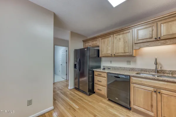 $250,000 | 600 Fleetwood Drive, Unit 404, Kingsport, TN 37660