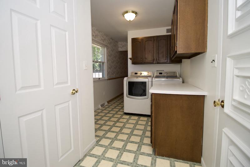 18 North Springview Drive Dover, DE 19901 - Photo 37 of 53