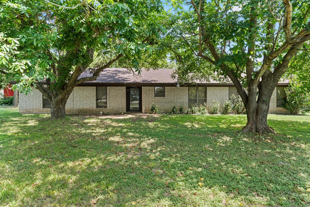613 North Old Robinson Road Waco, TX 76706 - Photo 1 of 1 Single story home featuring a front lawn and brick siding