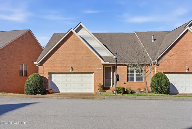 $459,900 | 846 Racquet Club Way, Knoxville, TN 37923