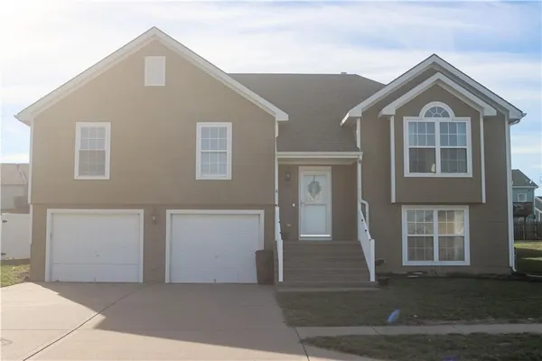 $287,500 | 1003 Rosewood Drive, Cameron, MO 64429