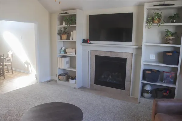 $287,500 | 1003 Rosewood Drive, Cameron, MO 64429