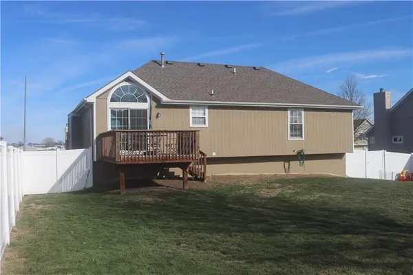 $287,500 | 1003 Rosewood Drive, Cameron, MO 64429