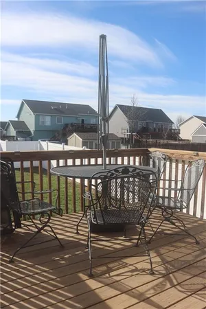 $287,500 | 1003 Rosewood Drive, Cameron, MO 64429