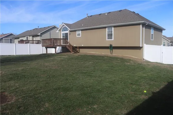 $287,500 | 1003 Rosewood Drive, Cameron, MO 64429