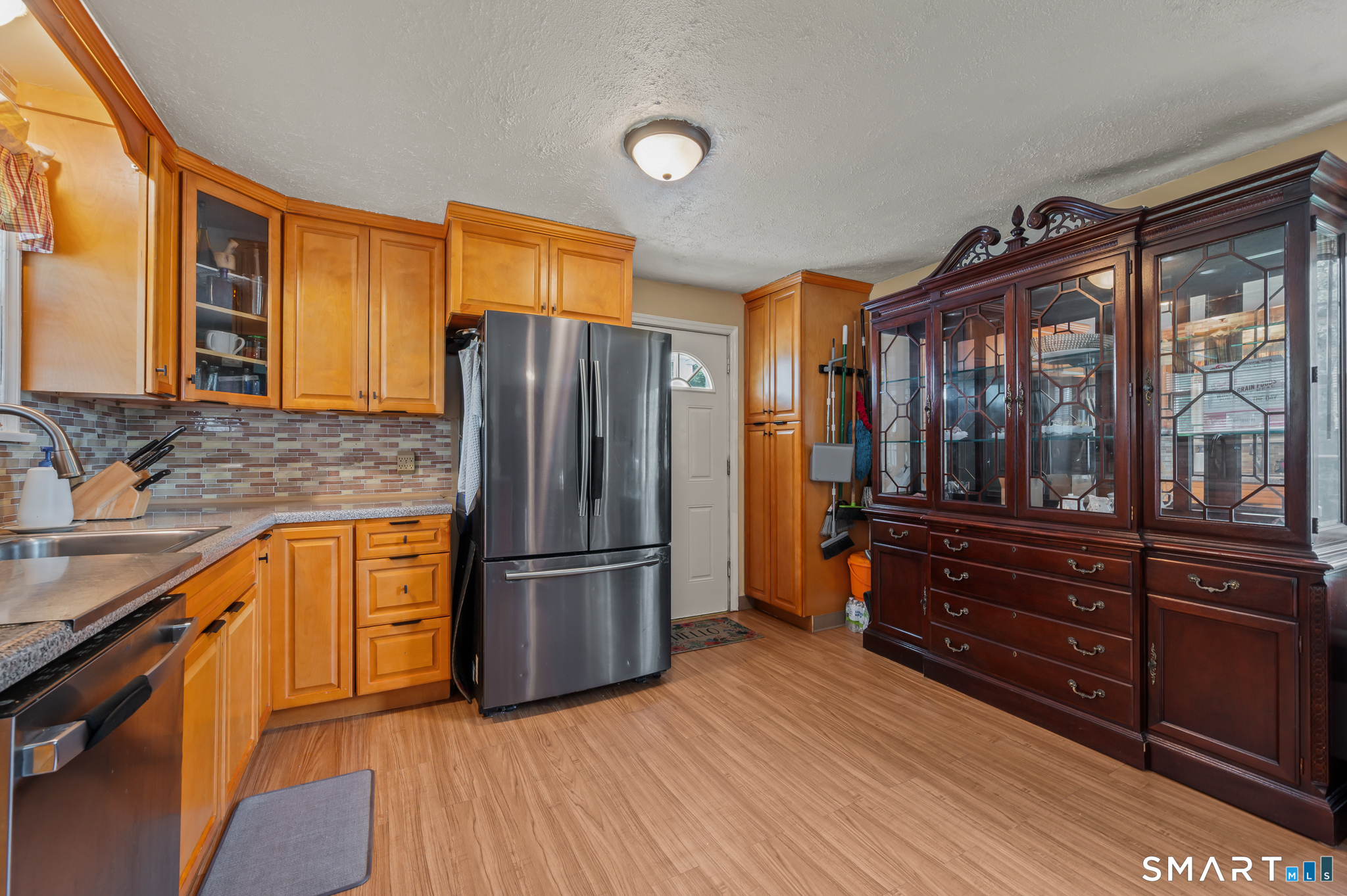 154 Overbrook Road West Hartford, CT 06107 - Photo 12 of 40 Gallery Image 12