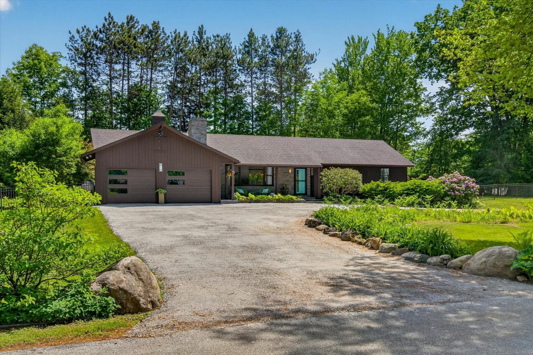 431 Brookwood Rutland, VT 05701 - Photo 2 of 52
