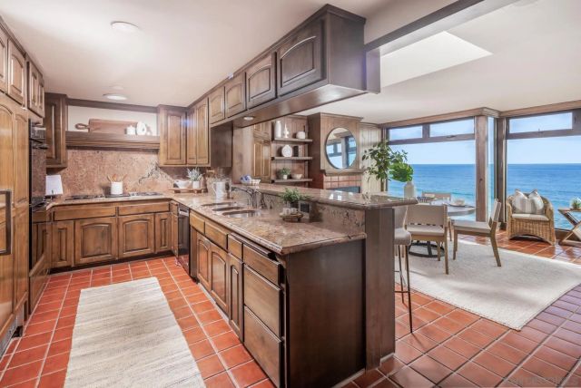 $10,250,000 | 2977 Ocean Street, Carlsbad, CA 92008