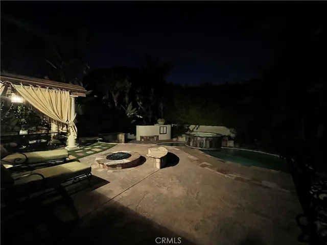 $2,750 | 1639 5th Street, Manhattan Beach, CA 90266