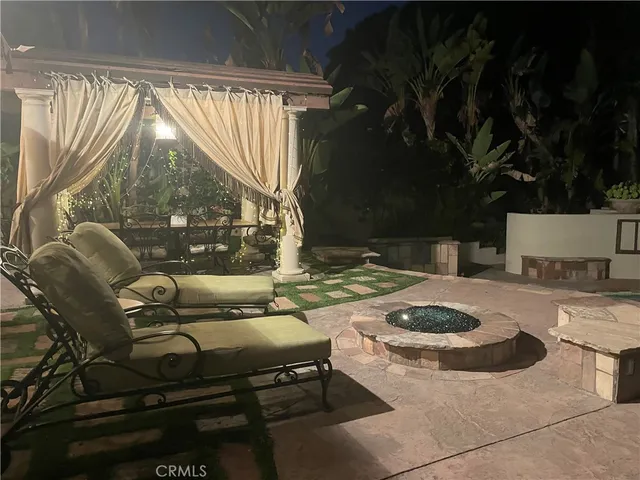 $2,750 | 1639 5th Street, Manhattan Beach, CA 90266