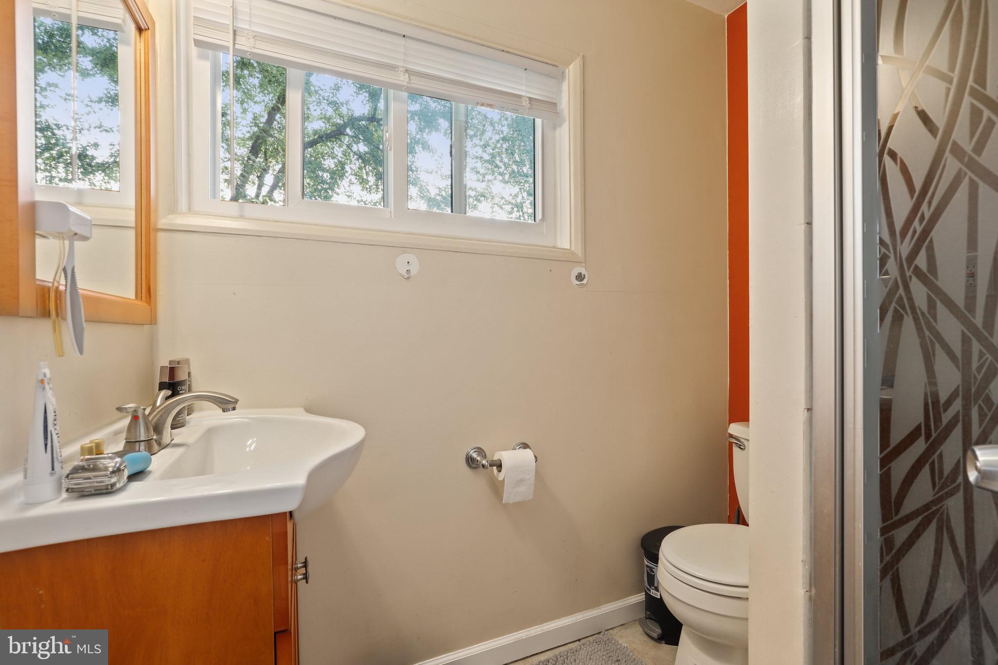 5918 Charnwood Road Baltimore, MD 21228 - Photo 17 of 29
