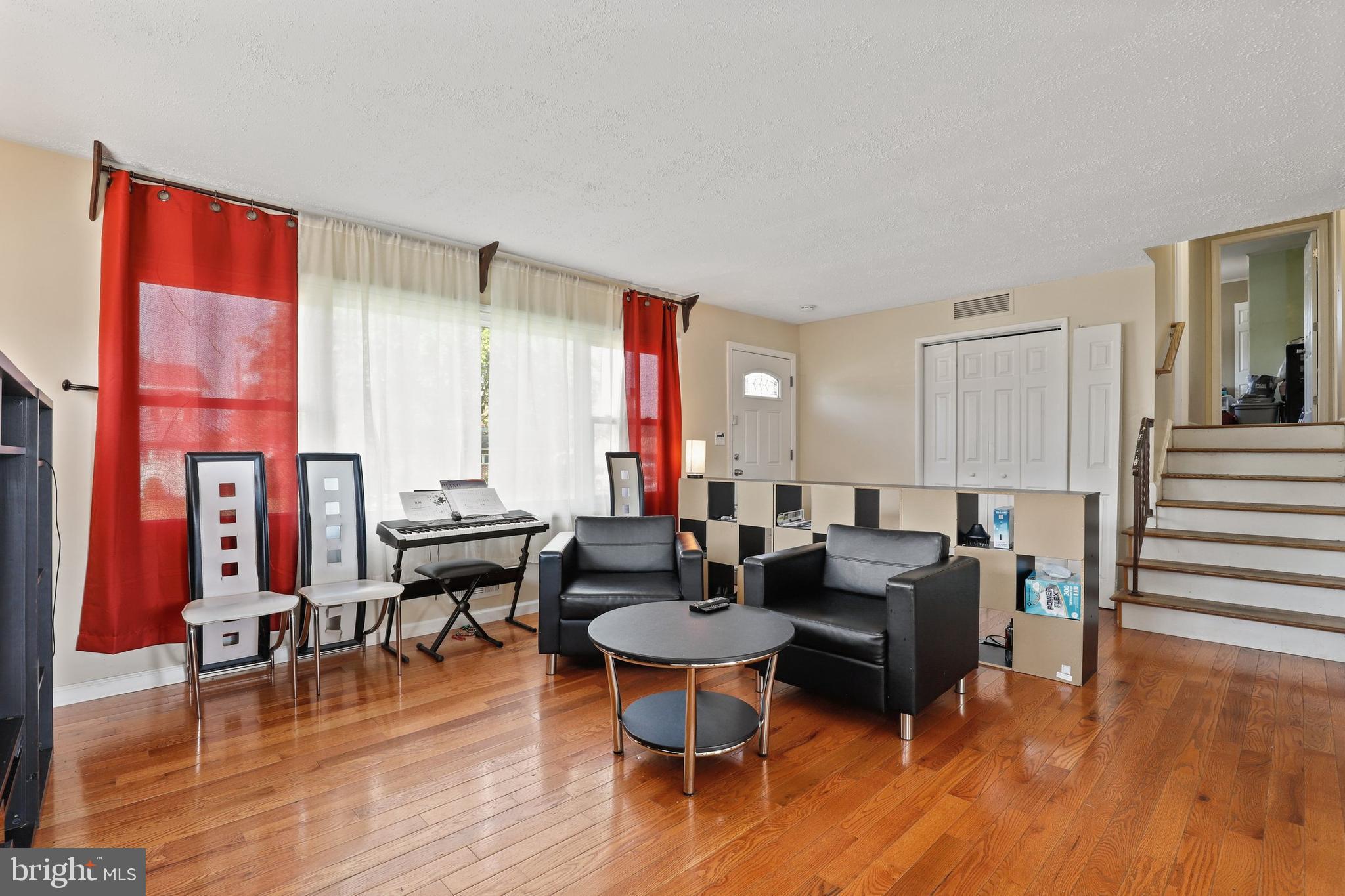 5918 Charnwood Road Baltimore, MD 21228 - Photo 3 of 29