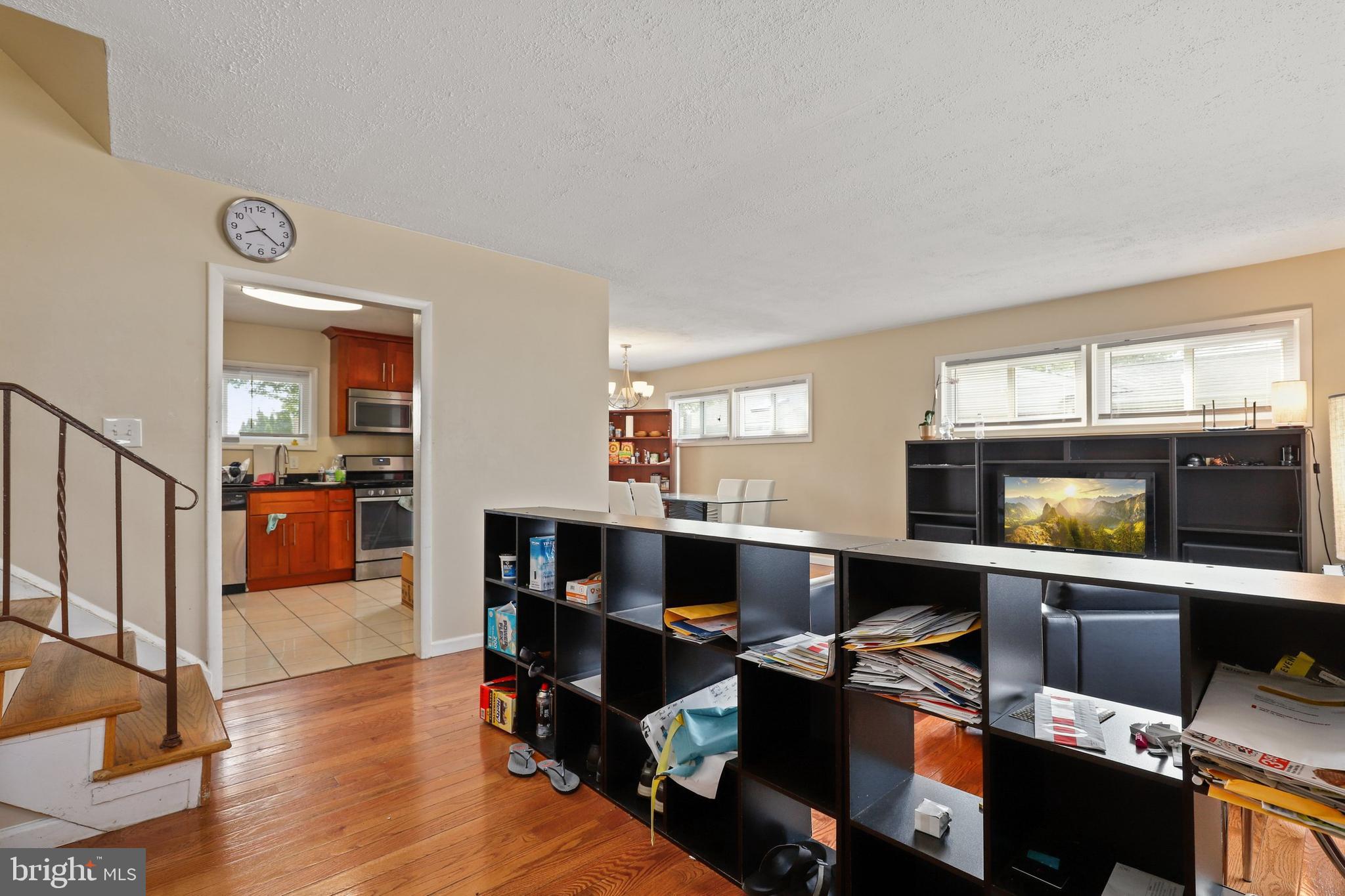 5918 Charnwood Road Baltimore, MD 21228 - Photo 4 of 29