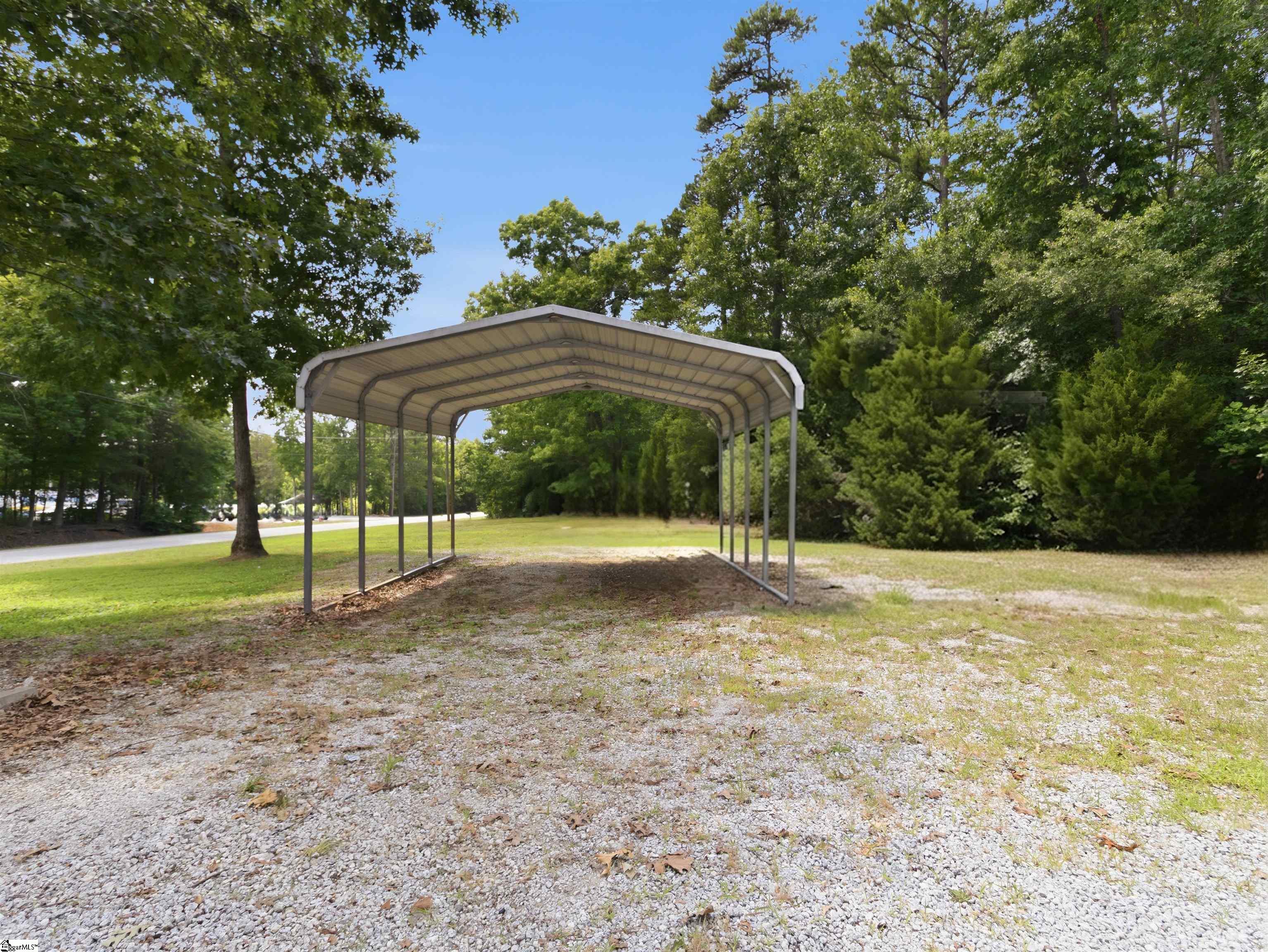 4141 Cross Anchor Road Enoree, SC 29335 - Photo 15 of 18