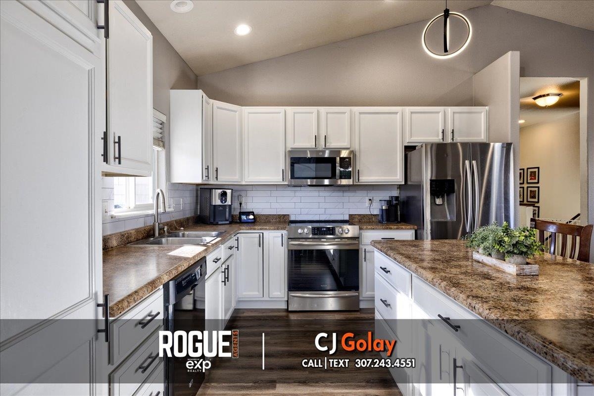 6775 Columbia River Road Casper, WY 82604 - Photo 12 of 49