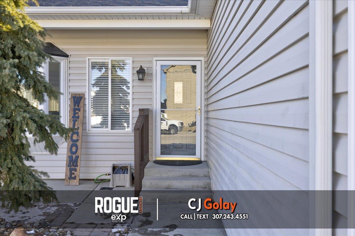 6775 Columbia River Road Casper, WY 82604 - Photo 2 of 49