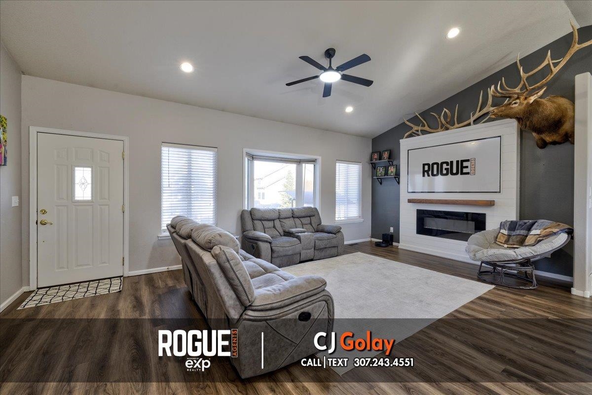 6775 Columbia River Road Casper, WY 82604 - Photo 3 of 49