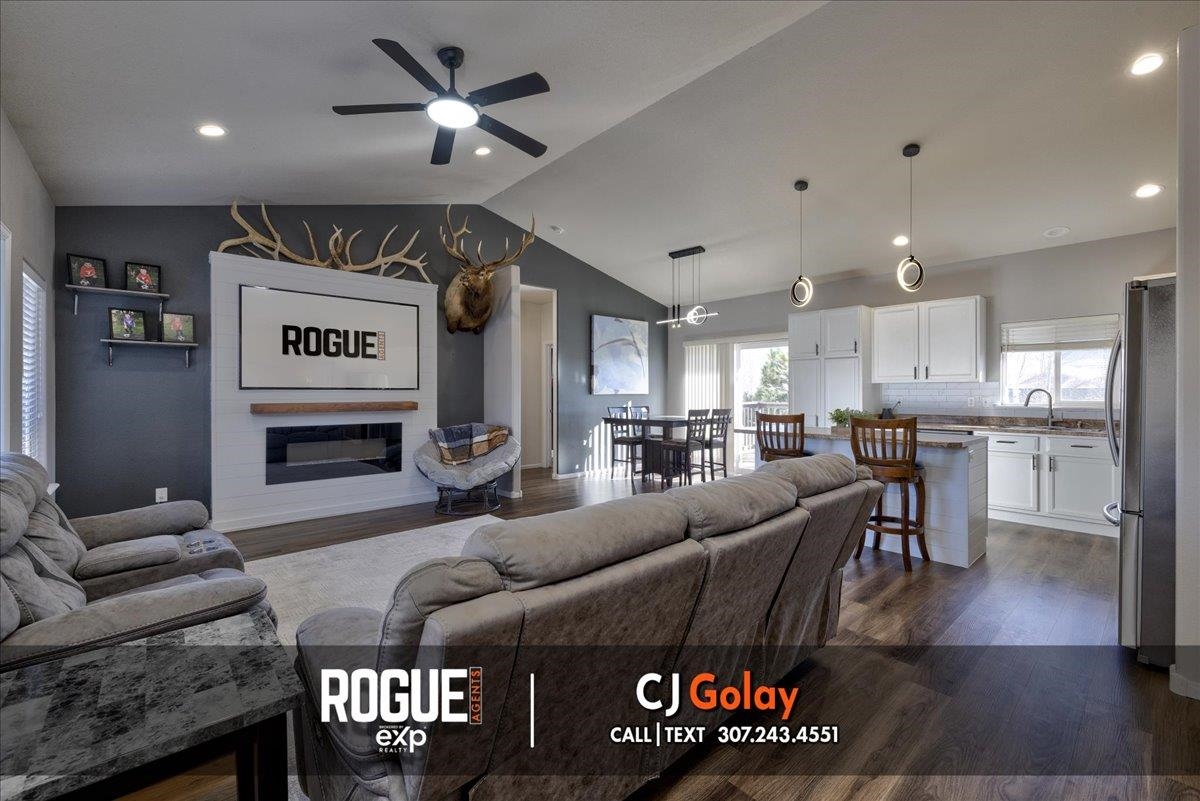 6775 Columbia River Road Casper, WY 82604 - Photo 4 of 49