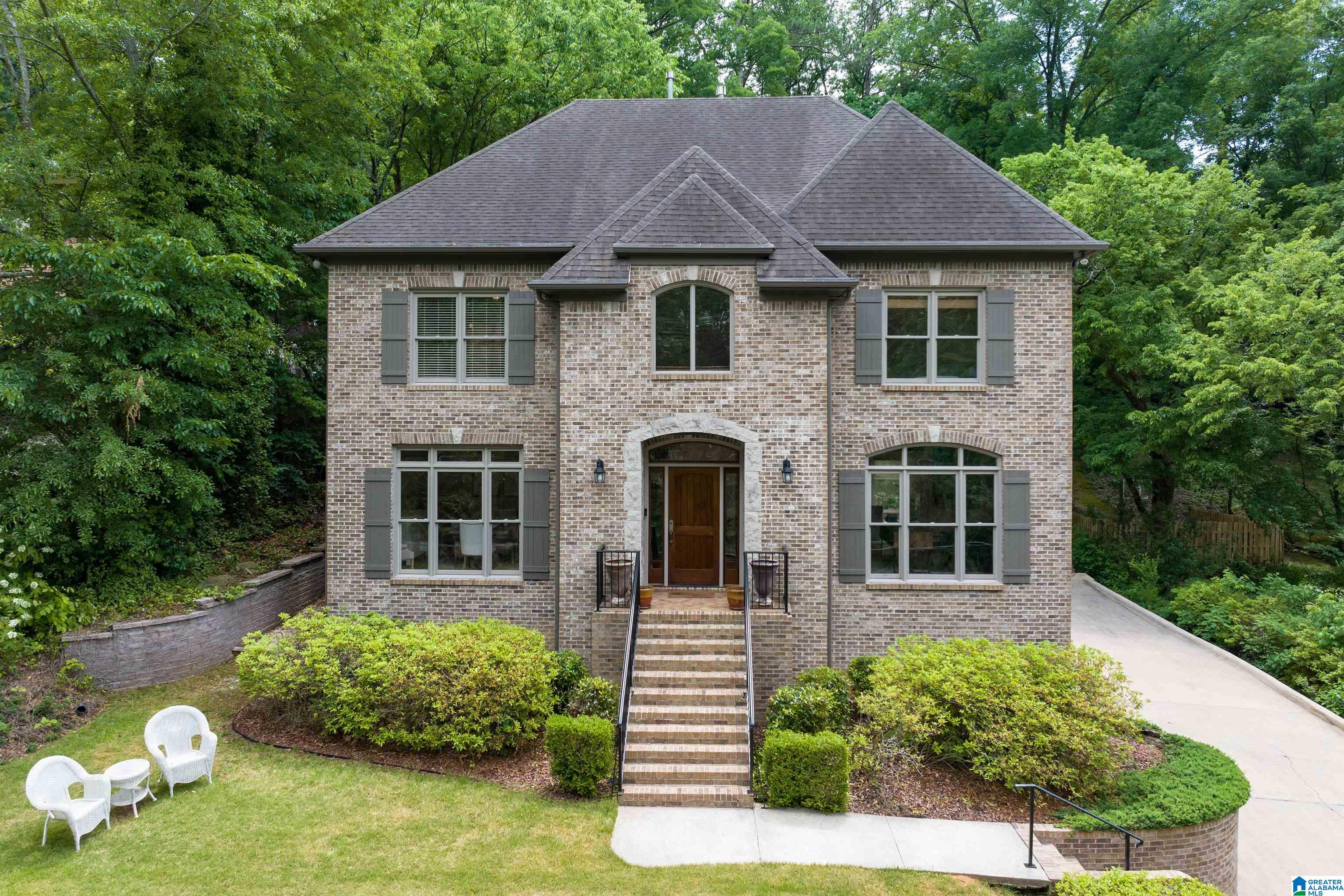 1735 Kensington Road Birmingham, AL 35209 - Photo 1 of 45