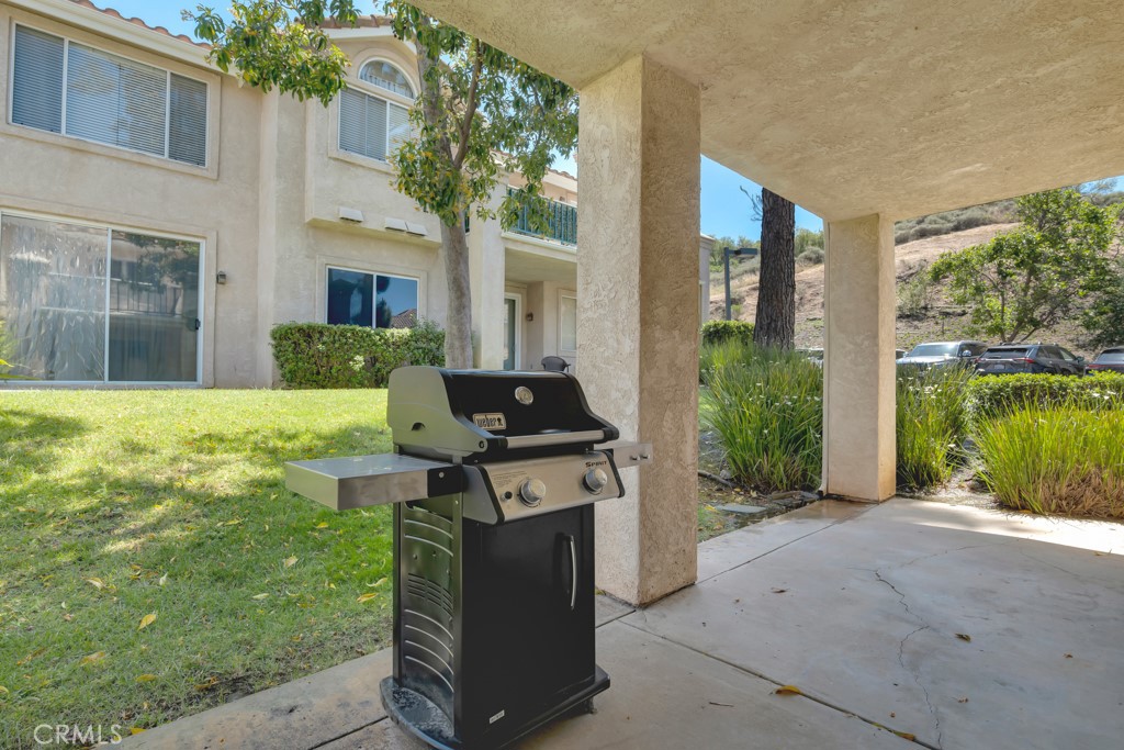 272 Fieldstone Way, Unit A Simi Valley, CA 93065 - Photo 31 of 35