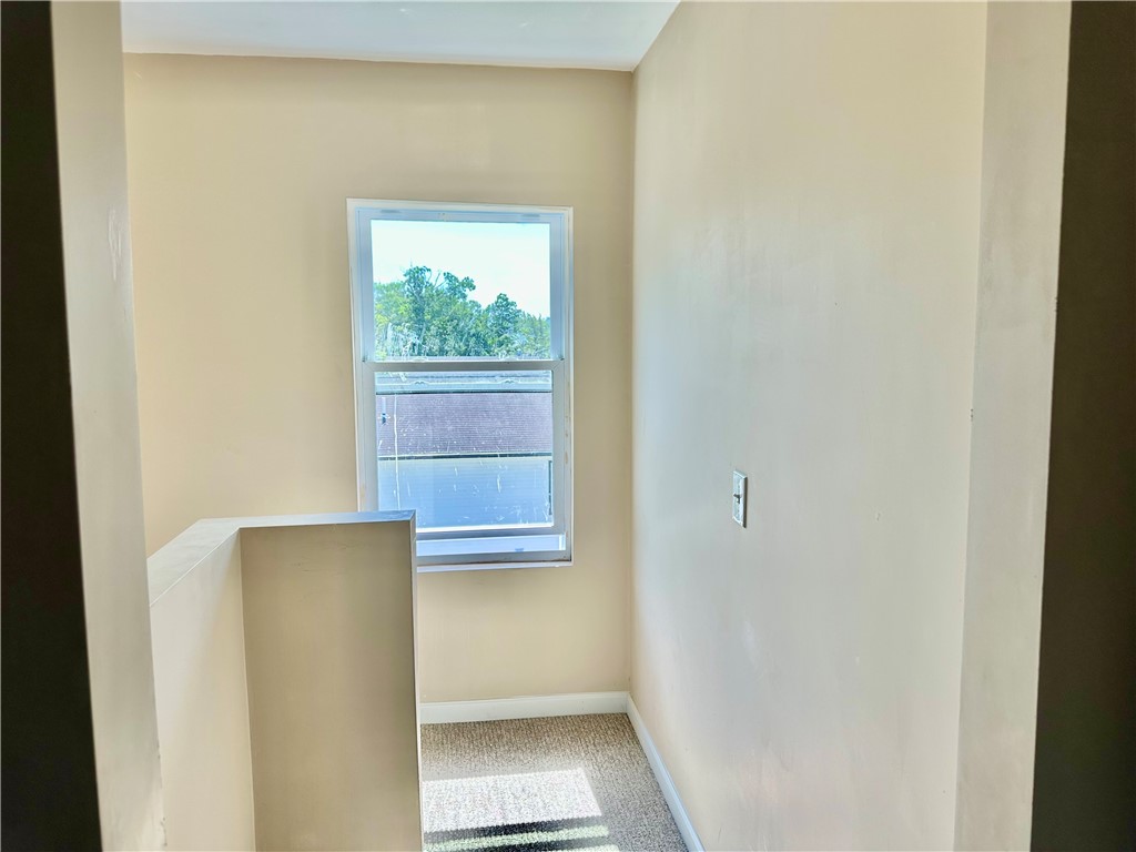 6 Stockwell Street Providence, RI 02909 - Photo 10 of 26