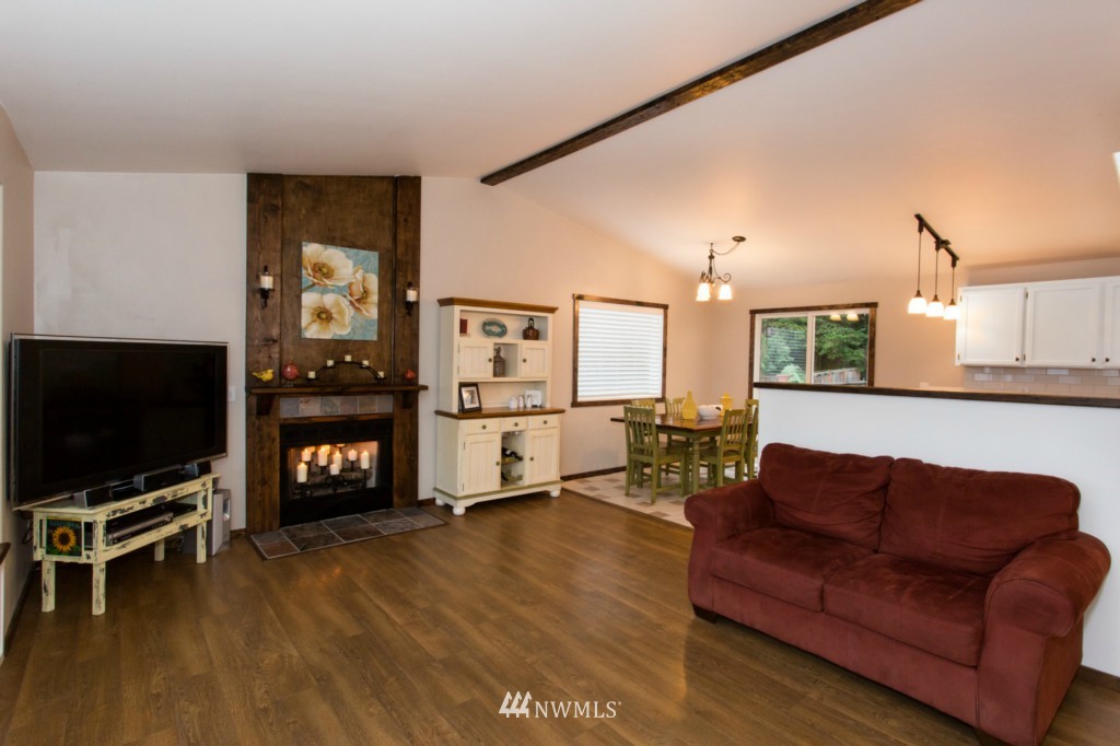 1331 Roma Road Bellingham, WA 98226 - Photo 3 of 24