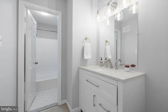 $723,900 | 16 South Manchester Street, Arlington, VA 22204